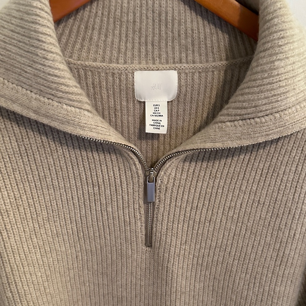 H&M Beige Ribbed Sweater S - Picture 2 of 4